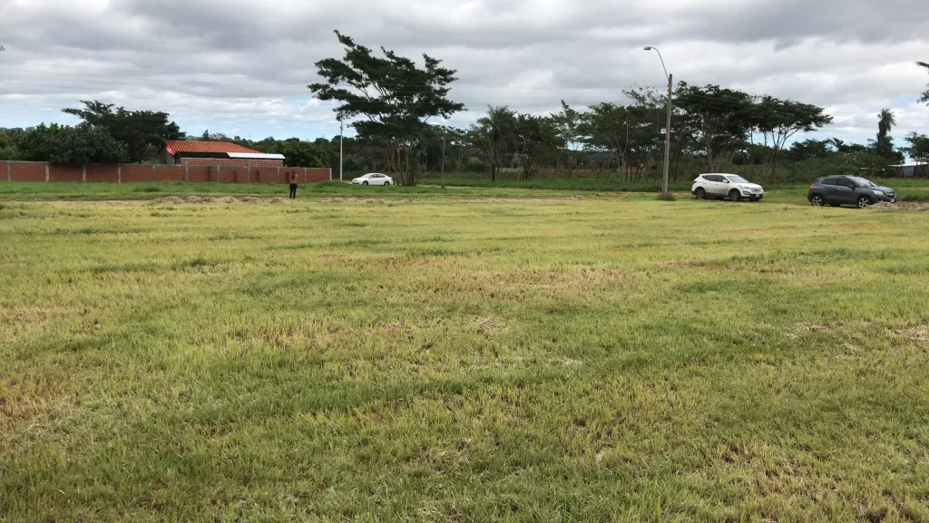 Vendo en Santani 3 hermosos terrenos, superficie 12x30 m2, cada uno — foto 3