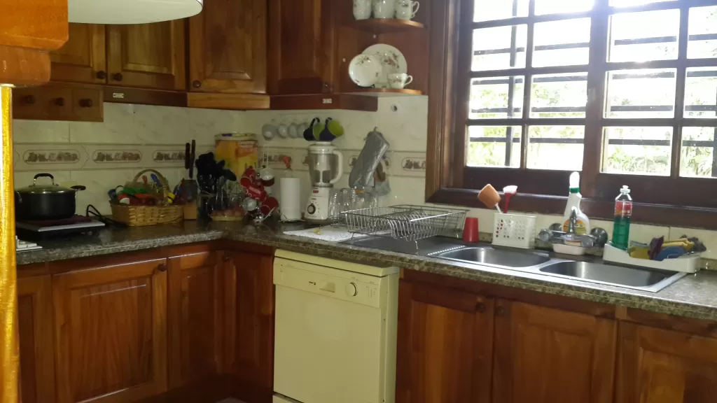 Residencia en barrio Mburukuya — foto 3