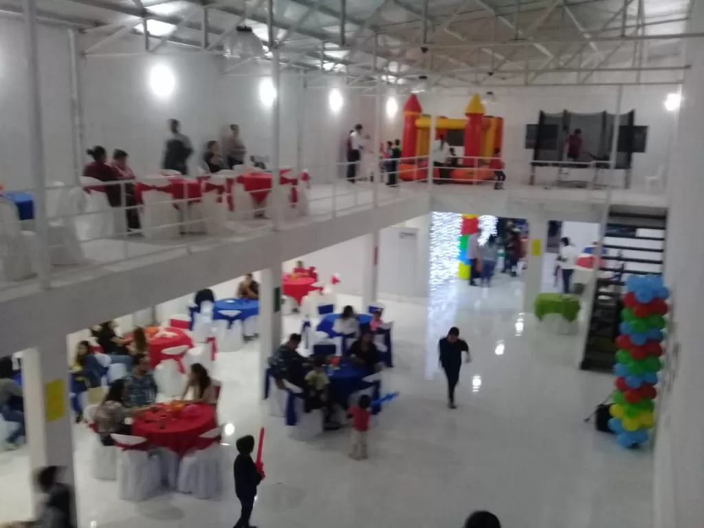 VENDO SALÓN PARA EVENTOS, DISCOTECAS EN SAN LORENZO — foto 2