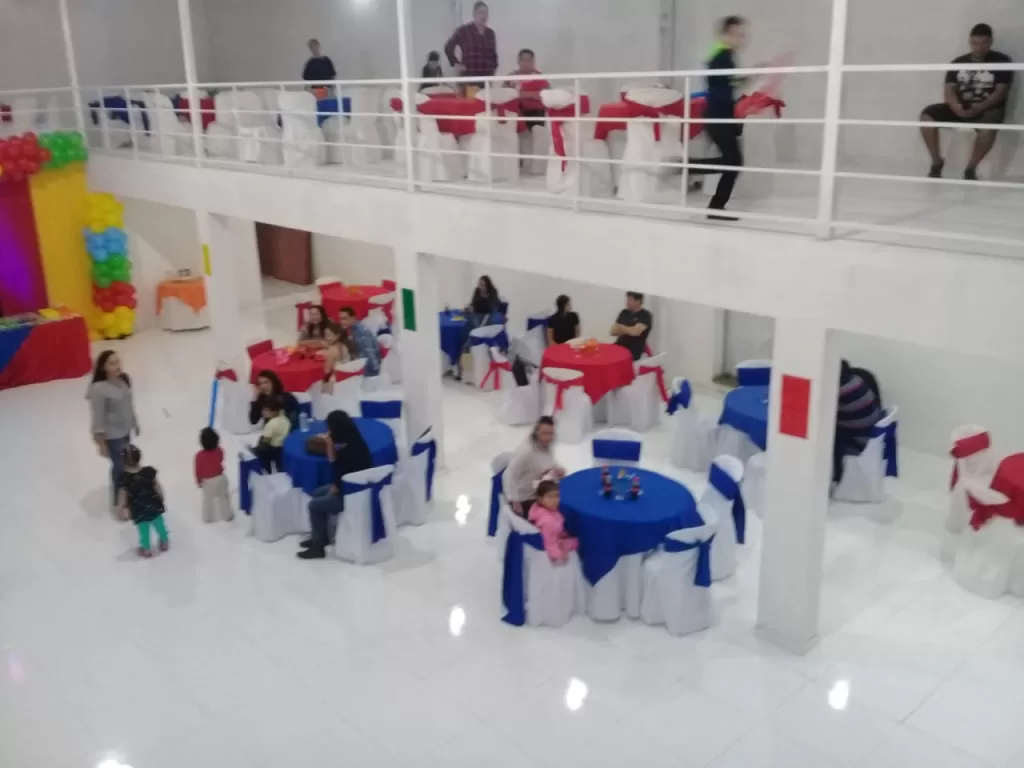 VENDO SALÓN PARA EVENTOS, DISCOTECAS EN SAN LORENZO — foto 3