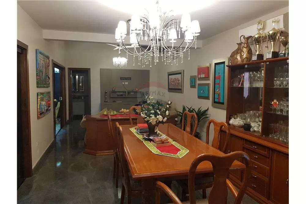 VENDO LUJOSA RESIDENCIA EN BARRIO NAZARETH — foto 3