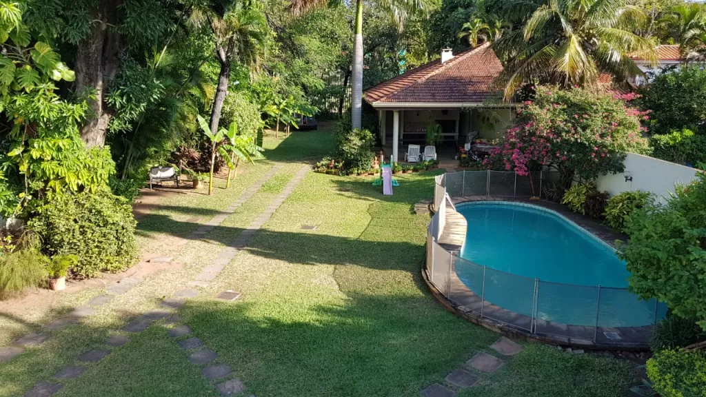 VENDO PROPIEDAD A UNA CUADRA DE AVDA ESPAÑA DETRÁS DEL CLUB OLIMPIA 2.200 M2 — foto 2