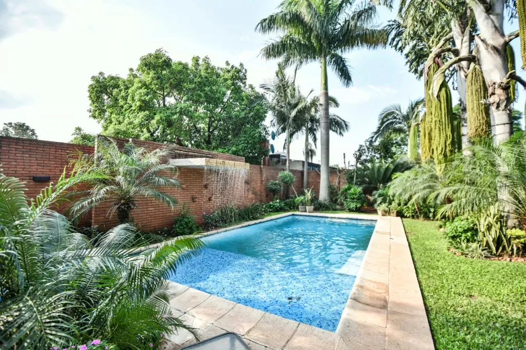 IMPORTANTE RESIDENCIA COLLECTION EN MBURUCUYA!!! — foto 3