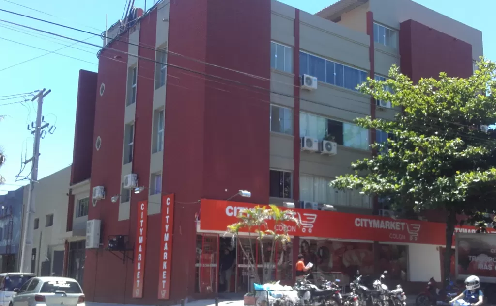 DEPOSITO-ESTACIONAMIENTO 8 vehículos SAJONIA — foto 2