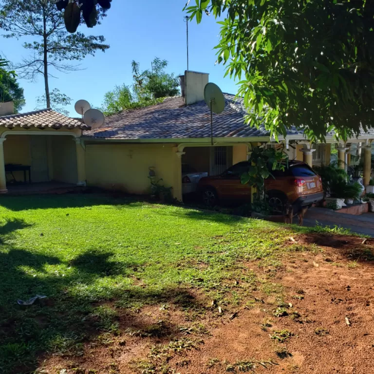 Vendo hermosa casa sobre ruta 1 Km 35,5 ciudad de Ita 1080 m2 de superficie en equina — foto 2