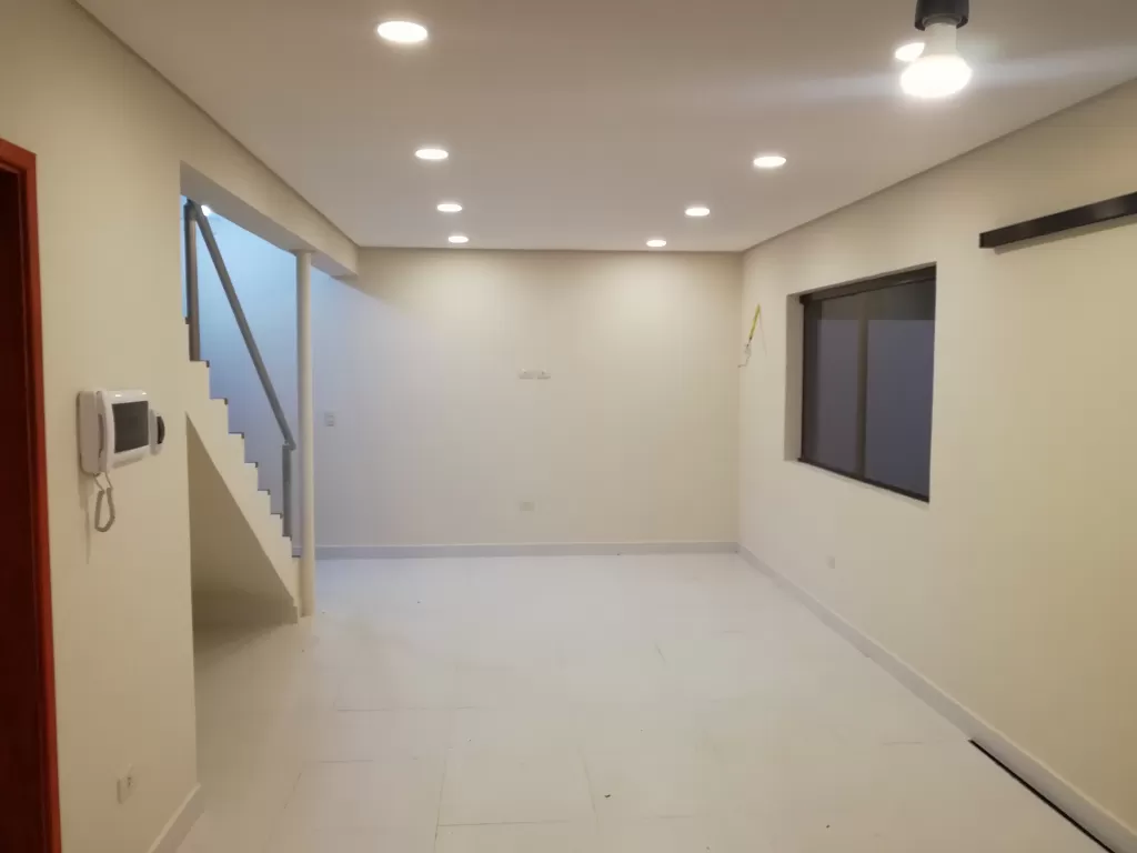 Vendo duplex en zona Mburucuyá (urbanización Botánico) — foto 3