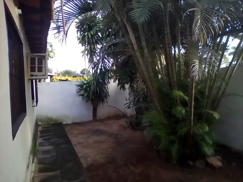 OFERTA DEL MES! Vendo Casa en esquina Palma Loma Luque — foto 3