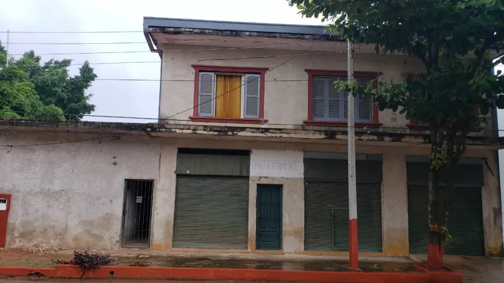 Casa con tres salones en Villa Elisa — foto 2