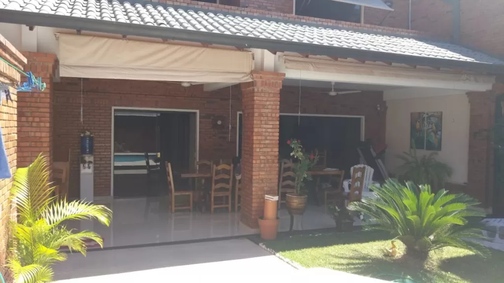Venta de Residencia en barrio Pinozá — foto 2