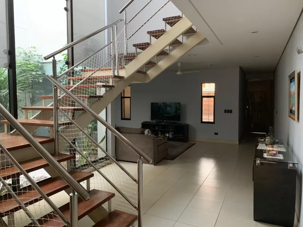 VENDO LUJOSA PROPIEDAD EN LOS LAURELES — foto 2