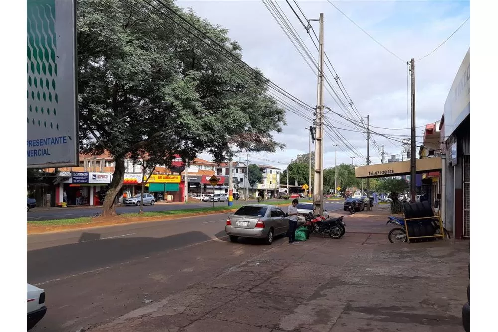 Vendo terreno en Encarnación sobre Avda Irrazabal, ideal para inversiones de todo tipo — foto 3