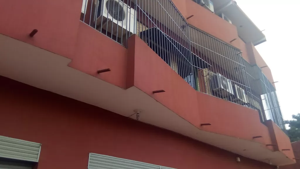 VENDO EDIFICIO EN OFERTA,SOBRE AVENIDA ORTIZ GUERRERO EN SAN LORENZO.... — foto 3