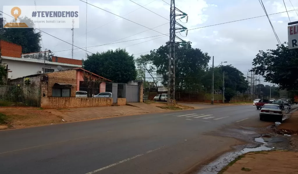 Vendo Casa en esquina en San Lorenzo Laurelty ubicacion unica excelente oferta — foto 3