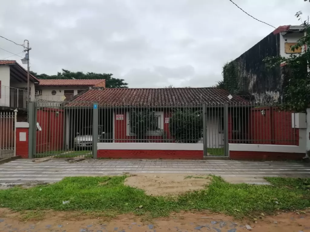 Terrés ALQUILA casa en barrio Sta. Librada — foto 2
