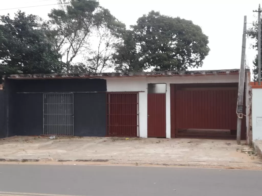 VENDO CASA EN MARIANO ROQUE ALONSO, PERFECTO PARA NEGOCIO — foto 2