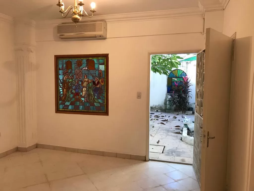VENDO DEPARTAMENTO CON 2 SALONES COMERCIALES — foto 2