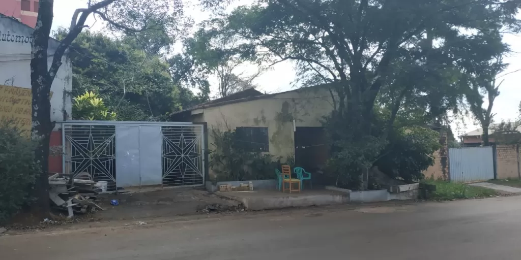Edifico, tinglado y casa, terreno 17x32m — foto 3