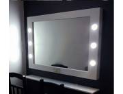 Espejo con luces + estante