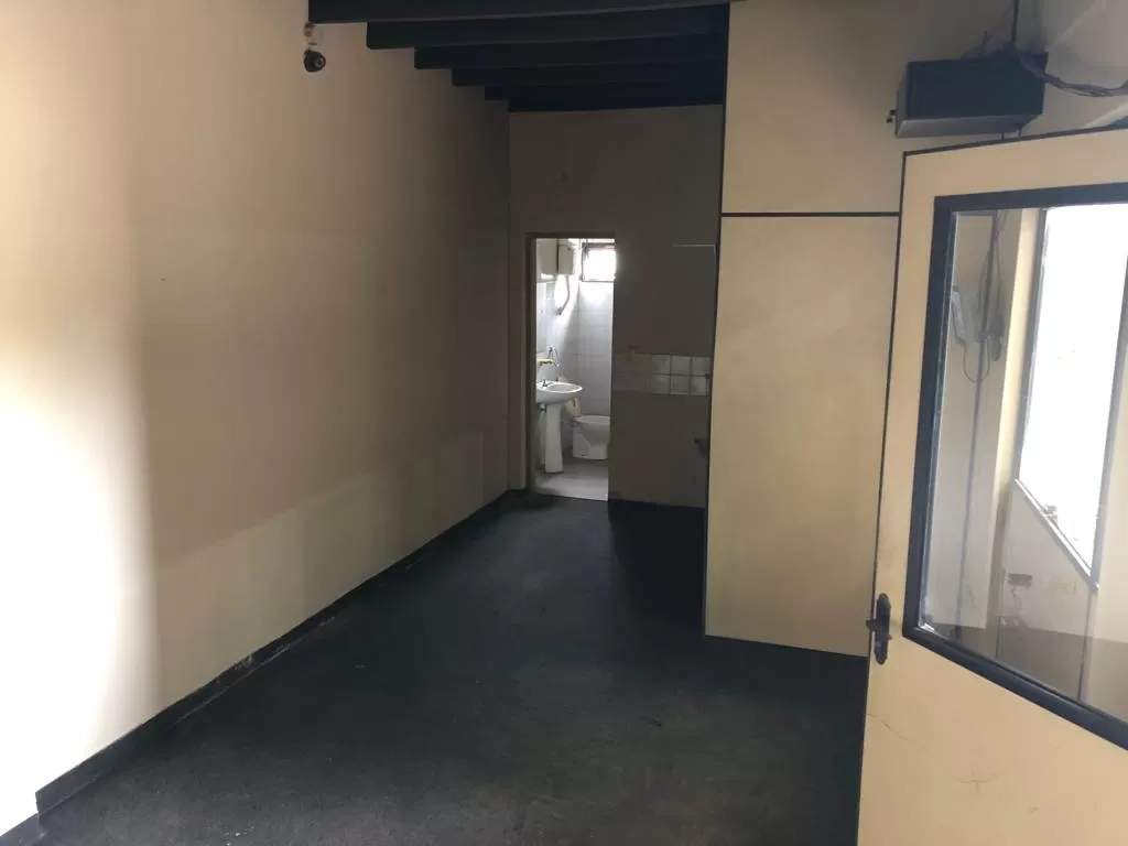 AMPLIO DEPÓSITO EN ESQUINA DETRÁS DEL SHOPPING MULTIPLAZA — foto 3