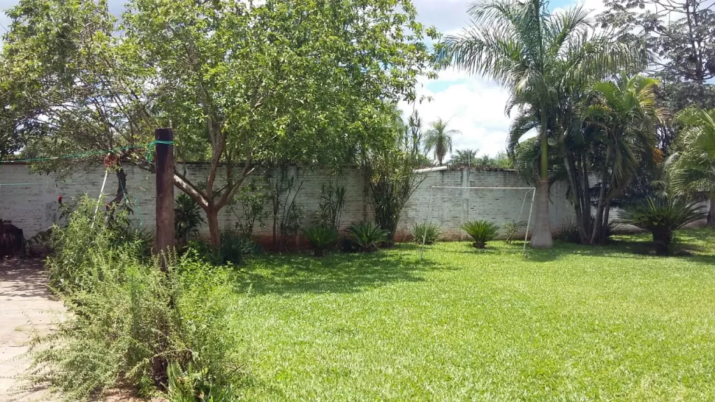 VENDO CASA QUINTA EN LUQUE ZONA CONMEBOL!! — foto 3