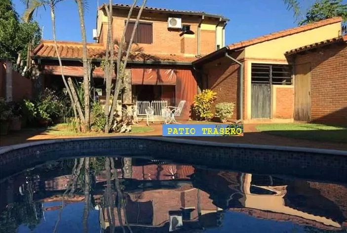 VENDO HERMOSA CASA EN LUQUE ZONA SUPER LOS JARDINES — foto 2