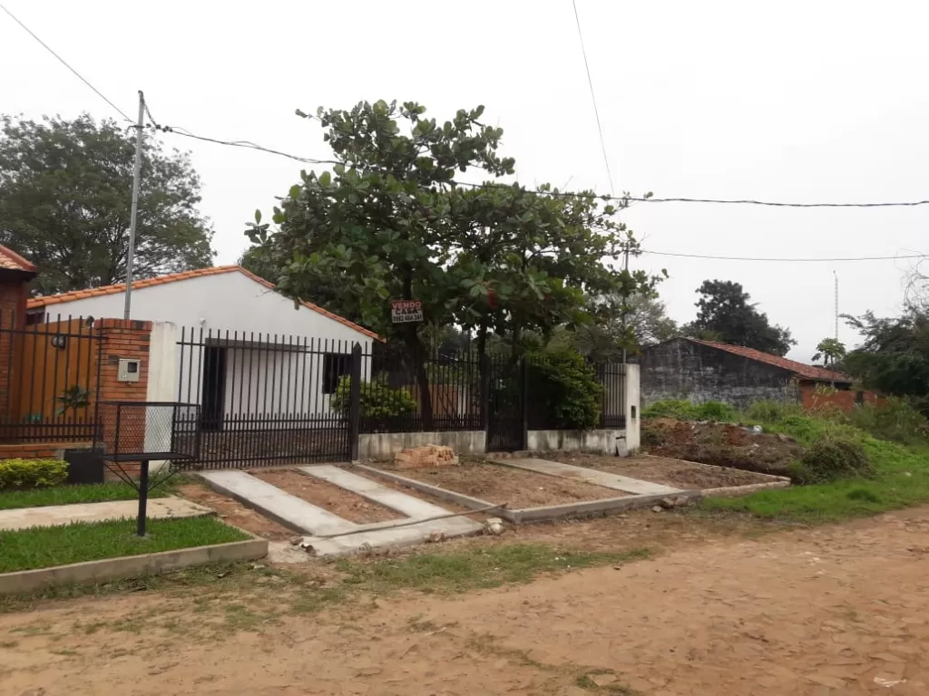 VENDO CASA A TERMINAR EN EL CENTRO DE MARIANO ROQUE ALONSO — foto 2