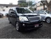 VENDO TOYOTA NOHA NAFTERO 2005 - RECIEN IMPORTADO CON GARANTIA