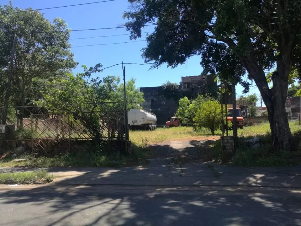 Vendo terreno en esquina sobre avenida — foto 2