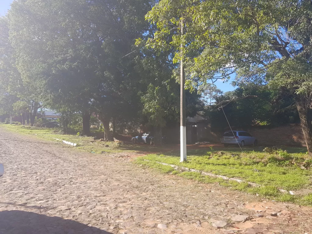 VENDO TERRENO EN LAMBARE EN ESQUINA — foto 3