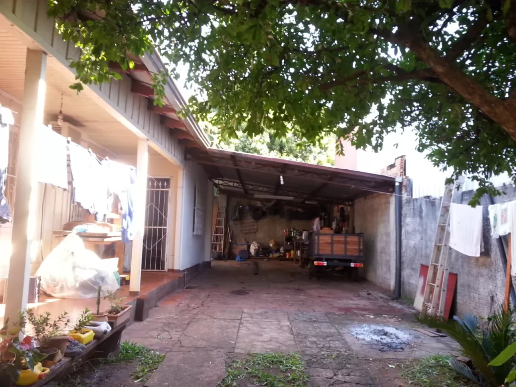 VENDO CASA CON SALÓN COMERCIAL A METROS DEL ÁREA 5 TÍTULO A TRANSFERIR — foto 3