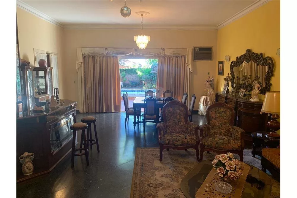 VENDO RESIDENCIA FRENTE AL PARQUE SEMINARIO! 650,000 USD — foto 3