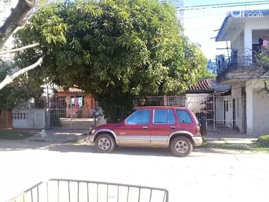 VENDO CASA EN ESQUINA EN ASUNCION ZONA TRINIDAD COD 2304 — foto 3