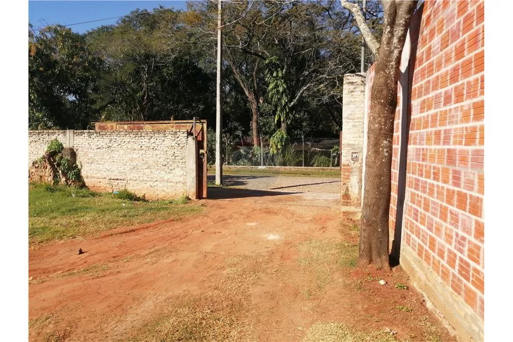 Terreno Amplio en Luque zona Lincoln y BH Concretos — foto 2