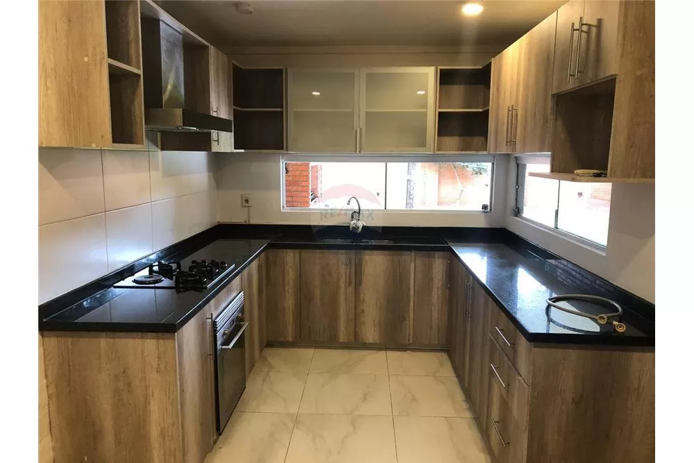 VENDO hermosa residencia en Lambaré! — foto 3