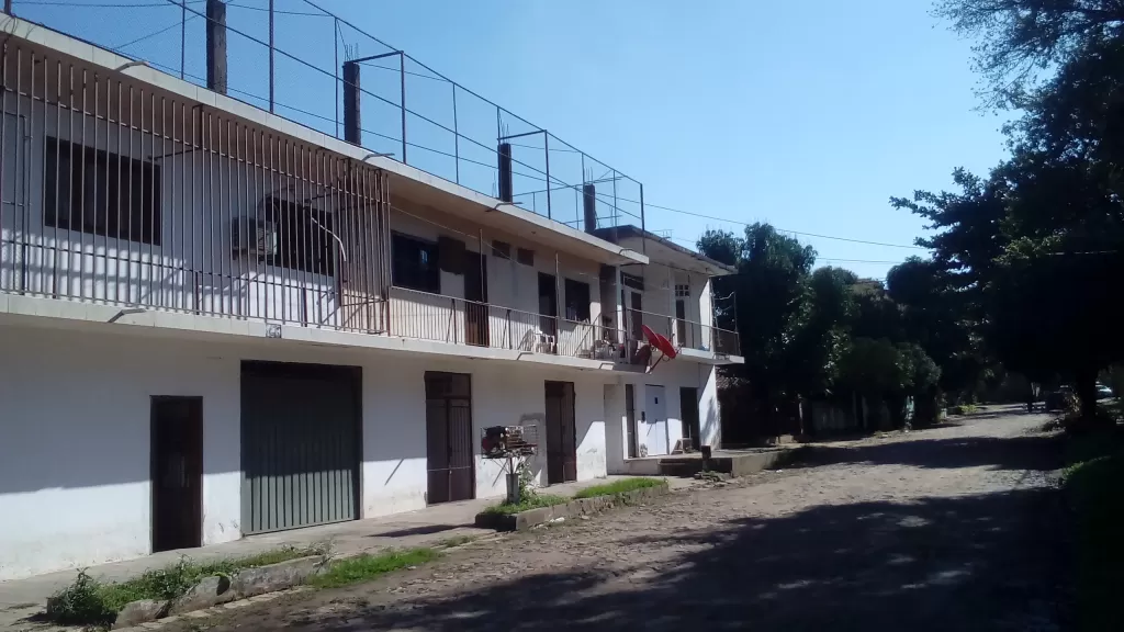 VENDO INMUEBLE EN MARIANO ROQUE ALONSO — foto 2
