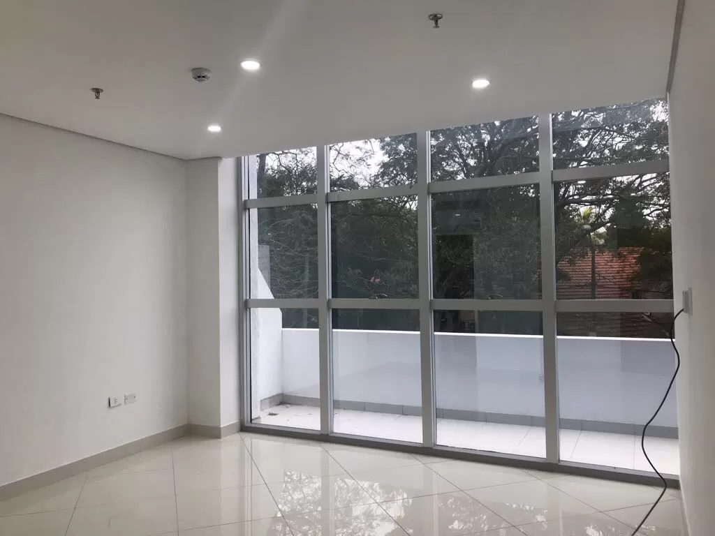 En alquiler departamento de 2 habitaciones un suite,Barrio Villa Morra — foto 2