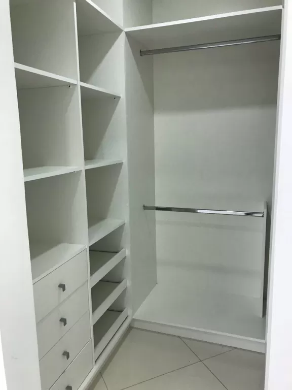 En alquiler departamento de 2 habitaciones un suite,Barrio Villa Morra — foto 3