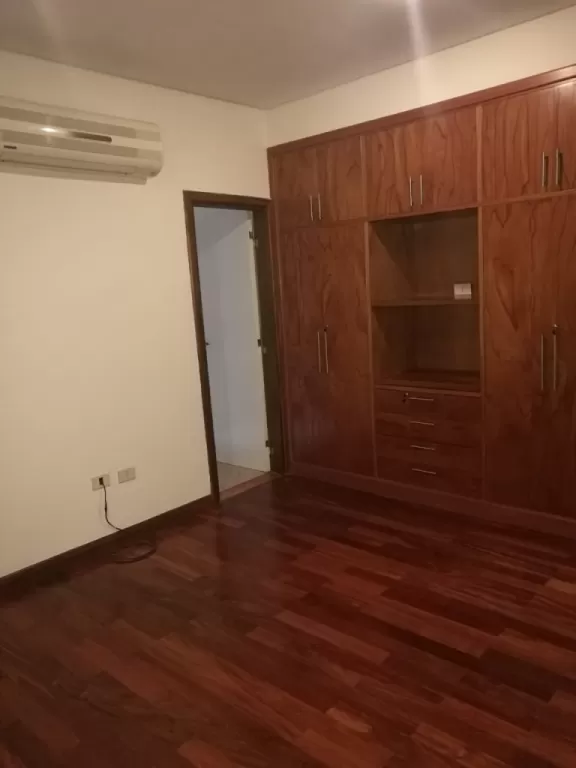 RESIDENCIA EN MBURUCUYA ZONA LUMEN - 3 DORM EN SUITE!!! — foto 2