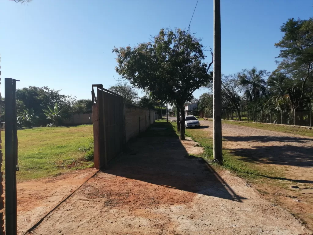 Vendo Terreno de 1281mts2 en Luque zona Lincol — foto 3