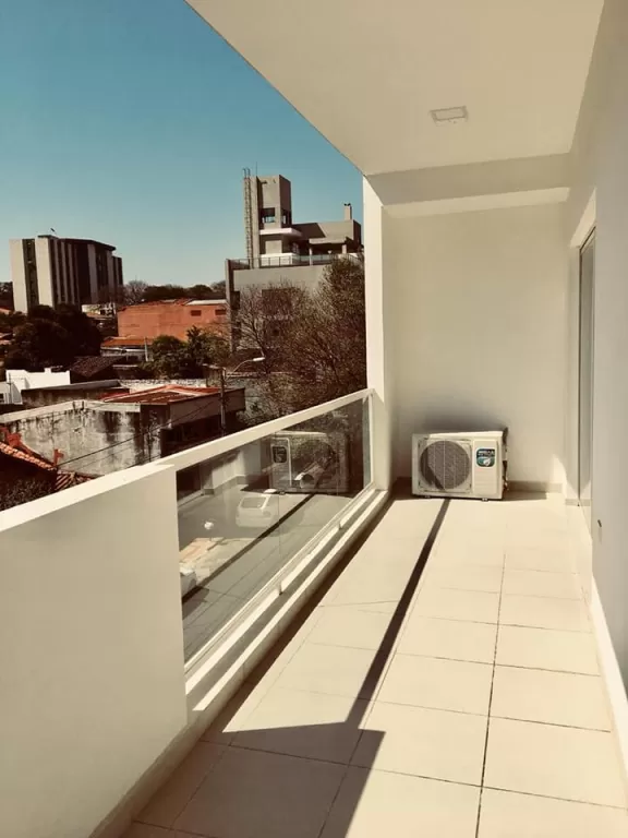 OPORTUNIDAD! VENDO DPTO EN LAS MERCEDES ZONA COL. INTER — foto 2