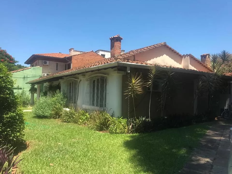 VENDO CASA BARRIO MBURICAO ZONA MBURUVICHA ROGA — foto 3