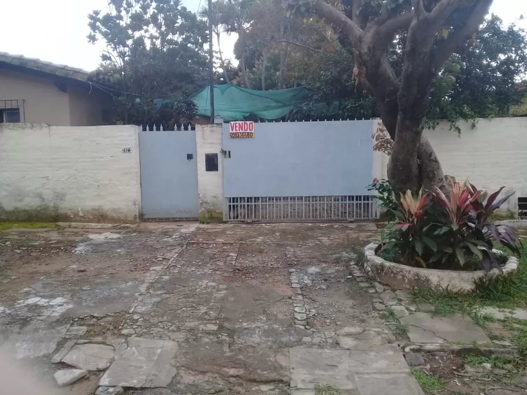 Terreno con casa en Barrio Mburucuya excelente ubicacion — foto 3