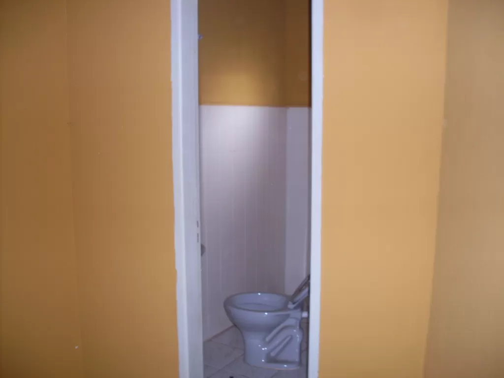 RESIDENCIA CON DEPOSITO BARRIO REMANSITO — foto 2