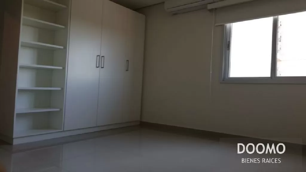 En venta dpto 3 dormitorios Villa Morra — foto 2