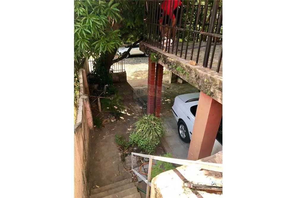 VENDO TERRENO CON CHALET EN BARRIO JARA — foto 2
