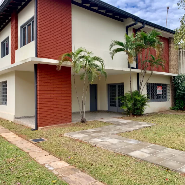 Alquilo hermosa propiedad para vivienda u oficina!! — foto 2