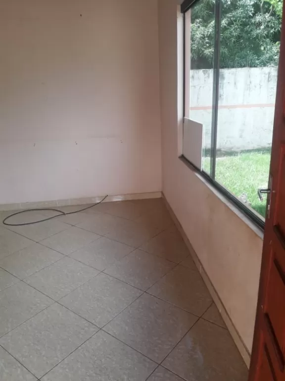 Vendo Hermosa Casa con Lindo Patio Zona Presidente Franco — foto 2