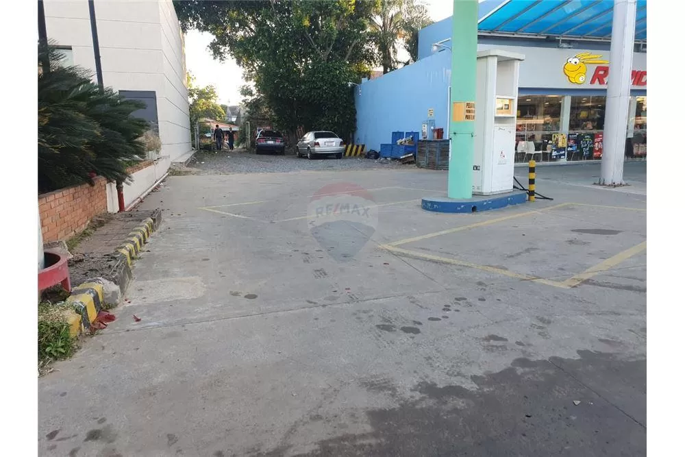 VENDO TERRENO DE 310 M2 SOBRE MARISCAL LOPEZ — foto 2
