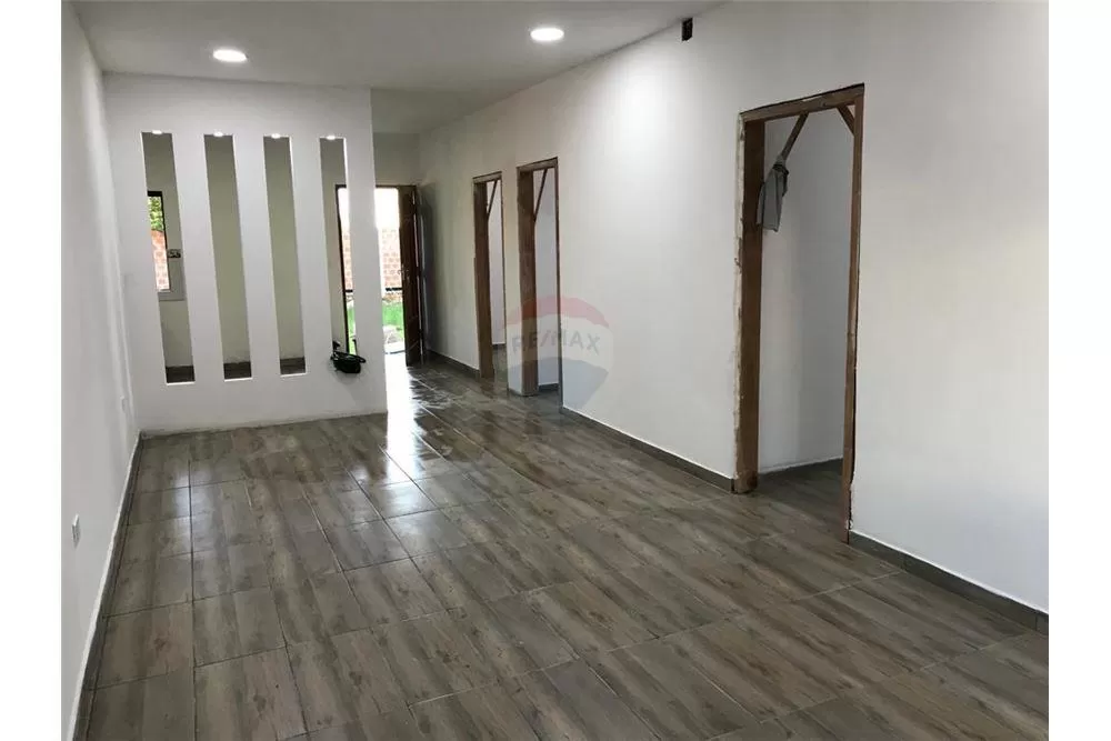 VENDO CASA EN CAPIATA CERCA DEL HOSPITAL ACOSTA ÑU — foto 2