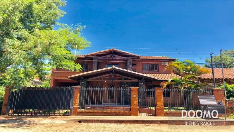 En venta casa cuatro dormitorios Lambaré — foto 2